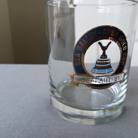Vintage '81 Seattle Seafair Hydroplane Sea Galley APBA Gold Cup Glass Tumbler 4" - Picture 3 of 8